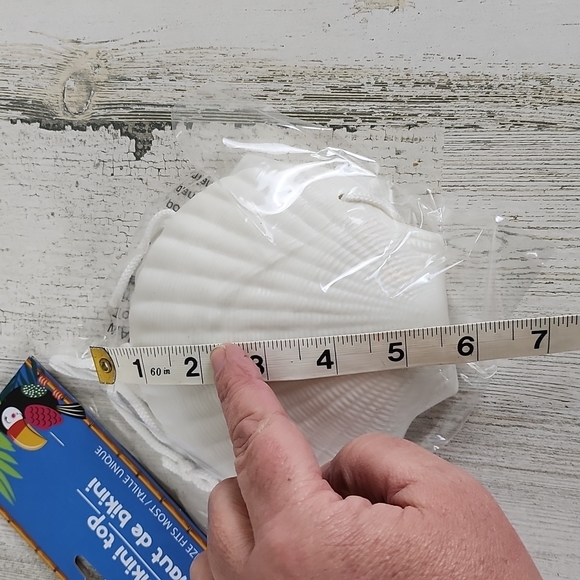 Hard plastic white shell bikini top Hawaiian costume NEW One Size fits Many - Picture 4 of 5